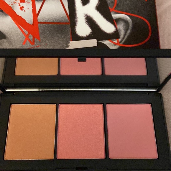 Nars “Heartbreaker” cheek palette. - Picture 2 of 6